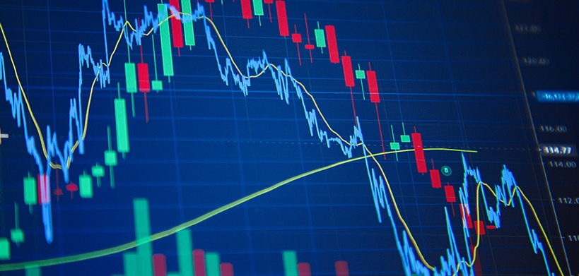 Discover the 3 down-trending stocks expecting further declines