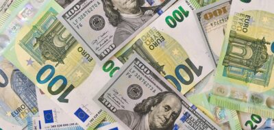 3 currencies set to close higher as equities stay flat